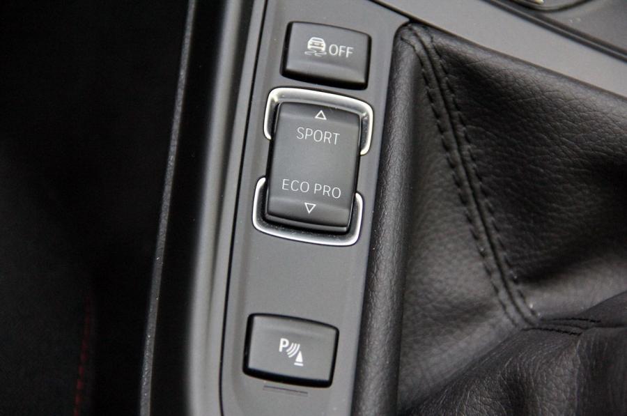  BMW 1-Series 5-Door 2012 года  (фото 16 из 57)